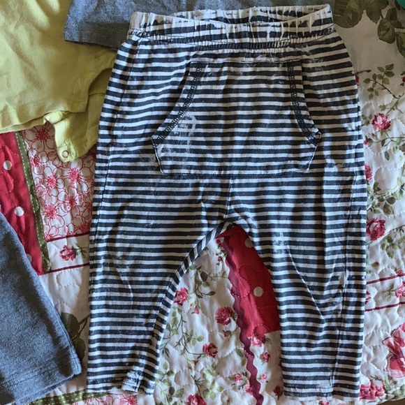 12-18 Month Bundle of Sweats and Tops and a Shorted-onesie from Baby GAP, Zara - Picture 7 of 16
